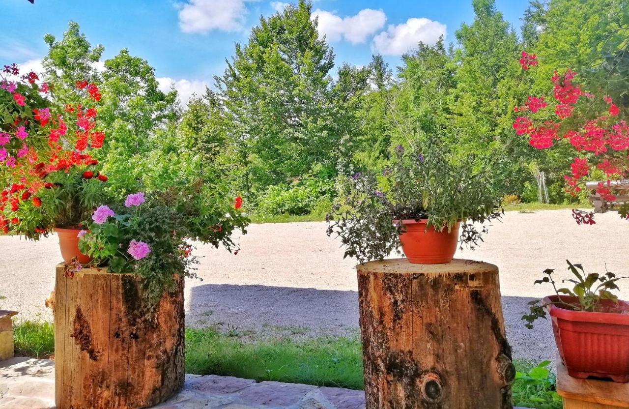 Hotel House Angie Jezerce Zewnętrze zdjęcie